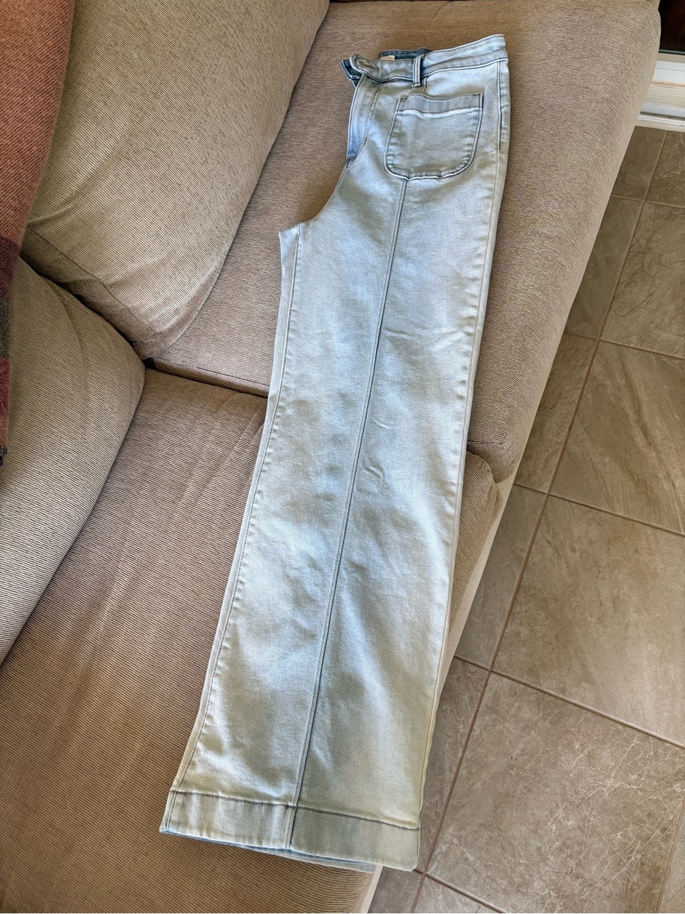 LC Lauren Conrad Light Blue Wide Leg Jeans with Front Patch Pockets. Sz 12.